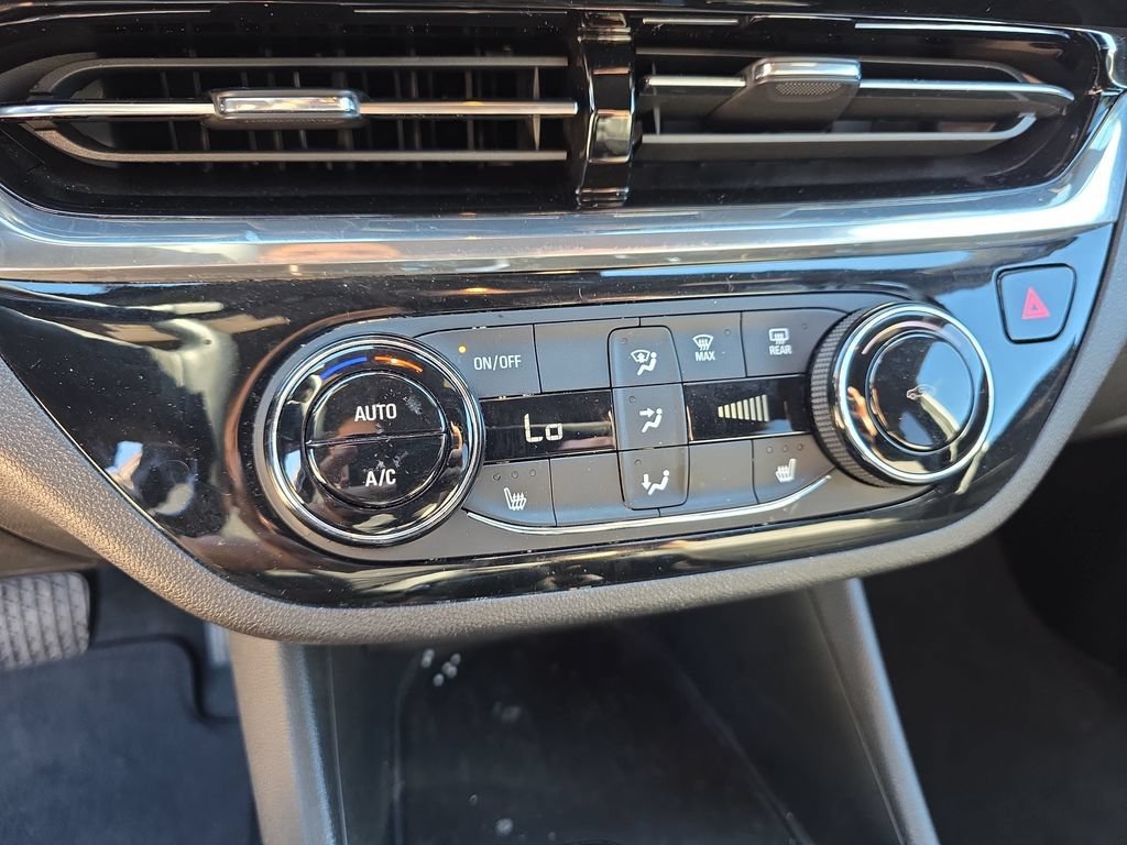Used 2024 Summit White Buick Sport Touring image 21