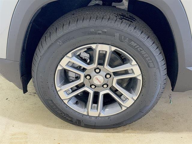 New 2026 Sterling Metallic GMC Elevation image 31