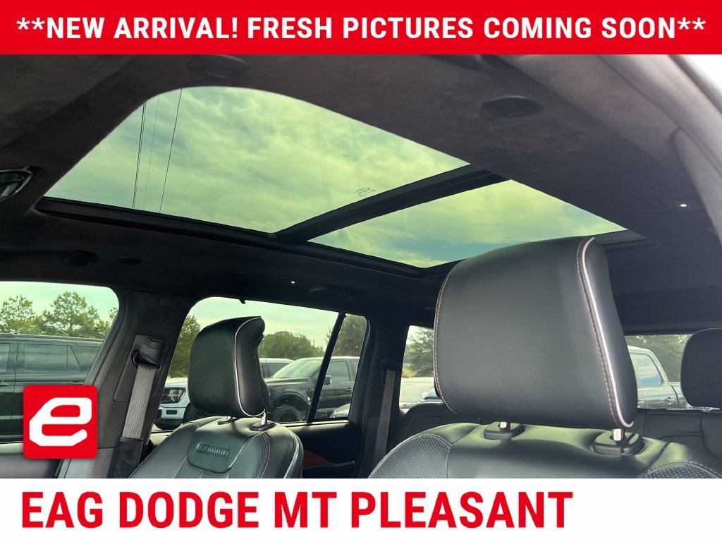 Used 2022 White Jeep Summit Reserve image 6
