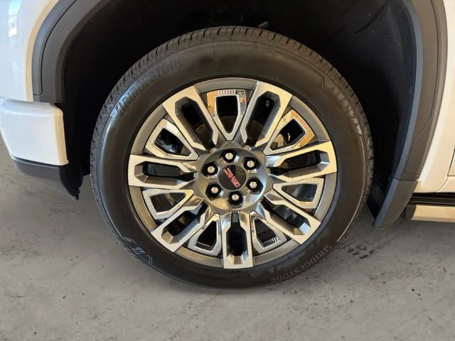 Used 2023 White GMC Denali image 15