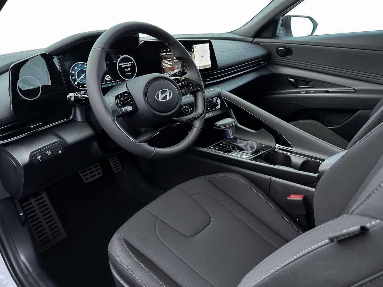 2025 Hyundai Elantra Blue - Photo 14