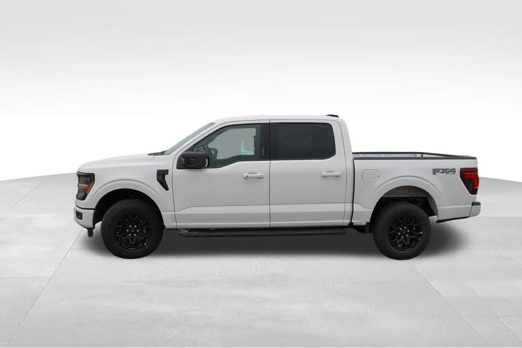 New 2026 Oxford White Ford XLT image 6