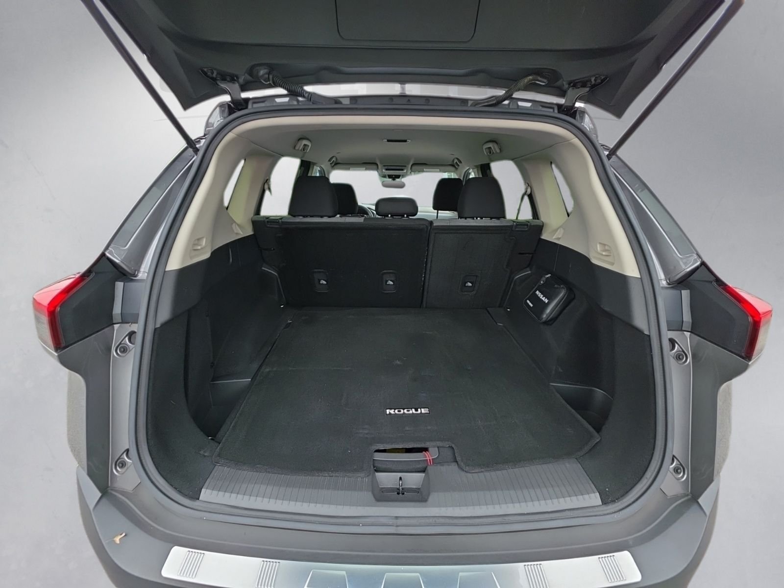Used 2023 Gray Nissan SV image 25