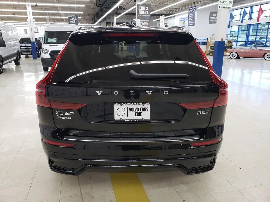 New 2026 Onyx Black Volvo Plus image 7