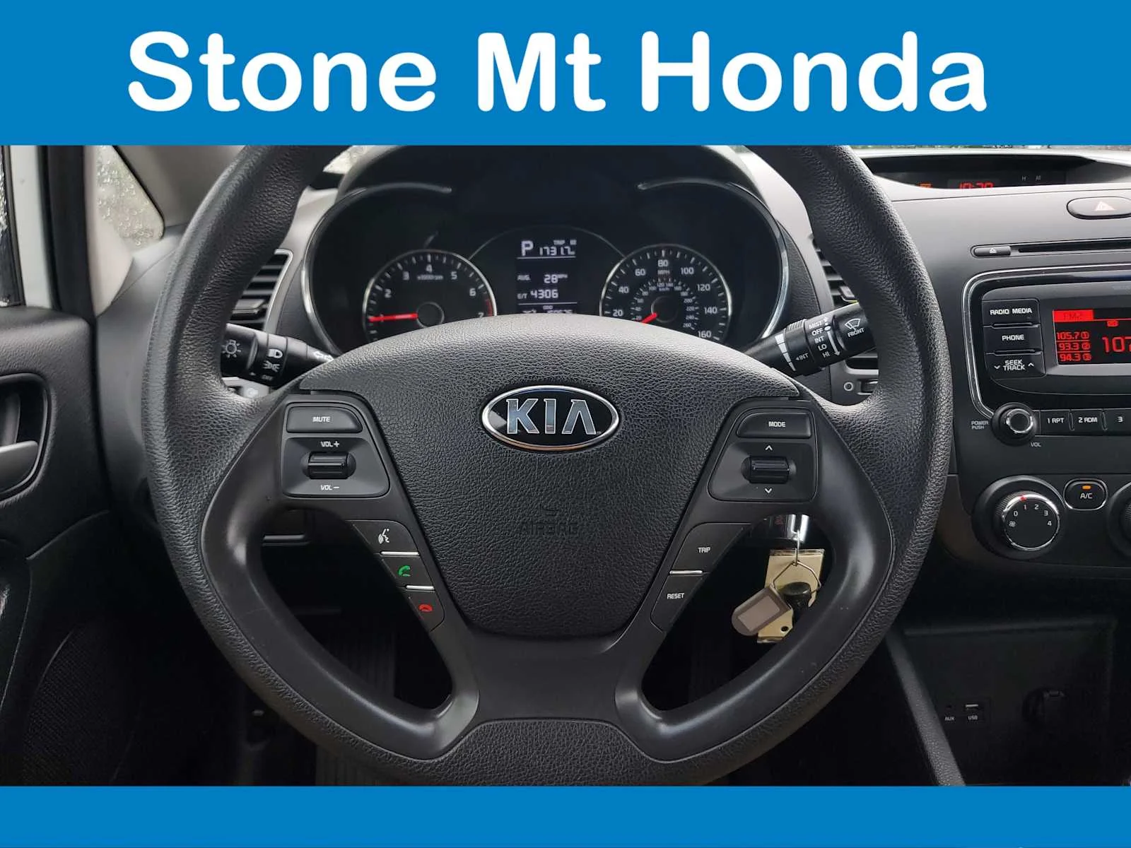 Used 2017 Clear White Kia LX image 19
