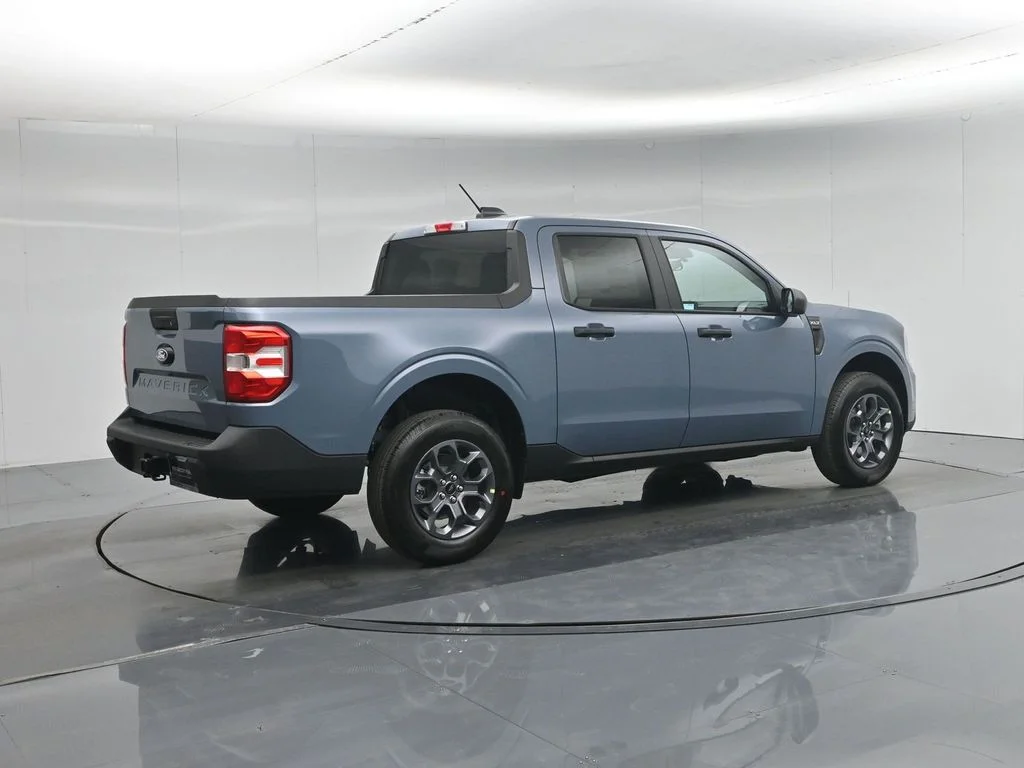 New 2026 Gray Ford XLT image 25