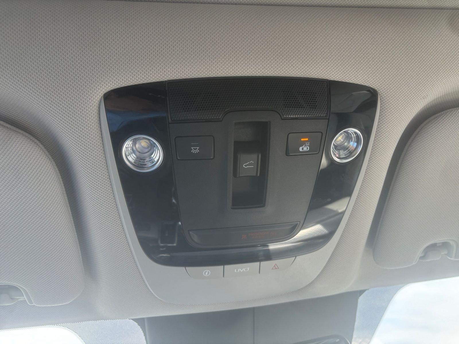 Used 2021 Silver Kia SX-Prestige image 29
