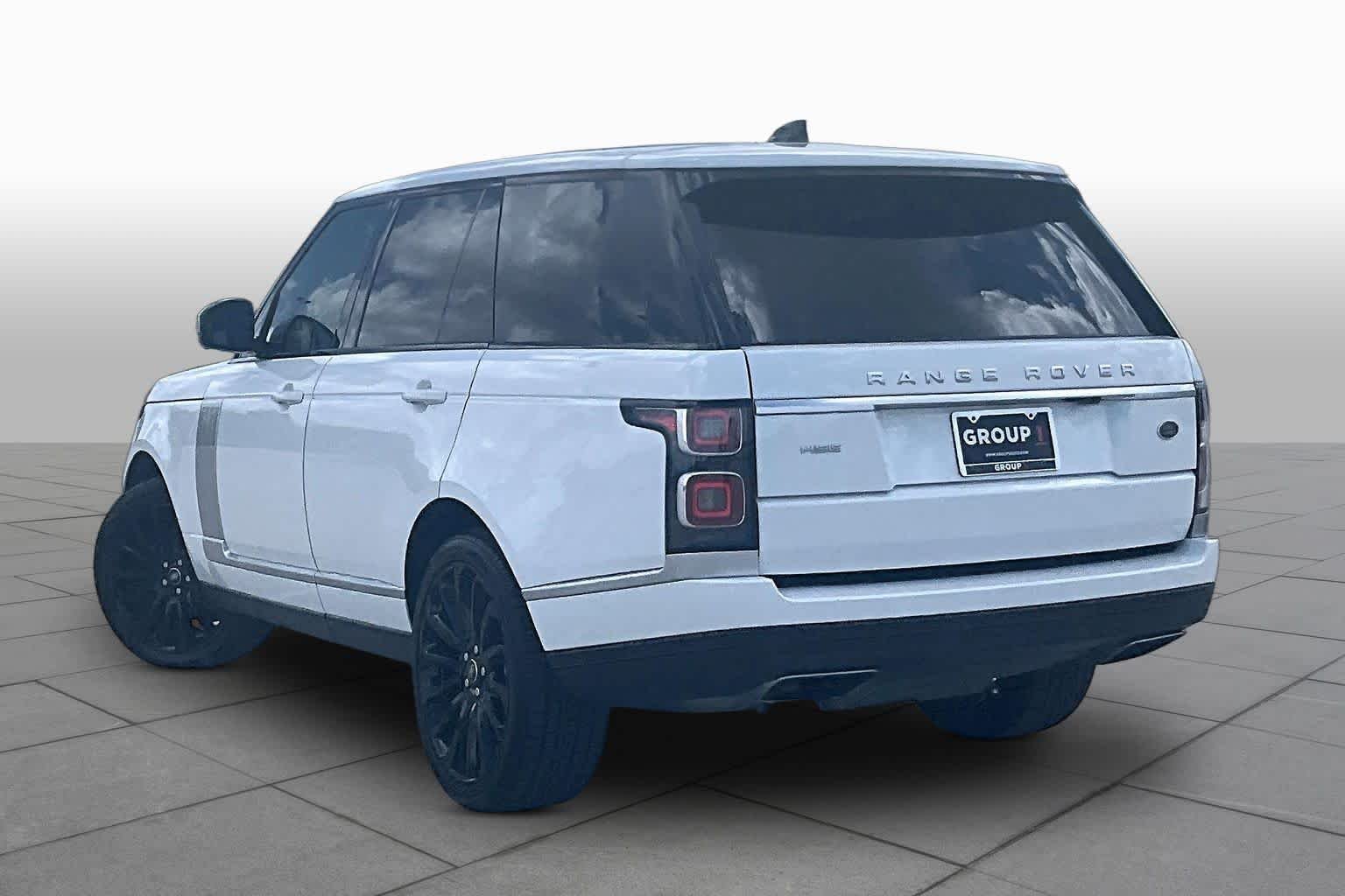 Used 2018 Fuji White Land Rover HSE image 11