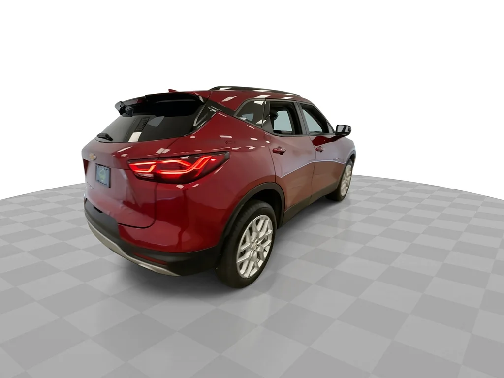 Used 2024 Radiant Red Tintcoat Chevrolet LT image 9
