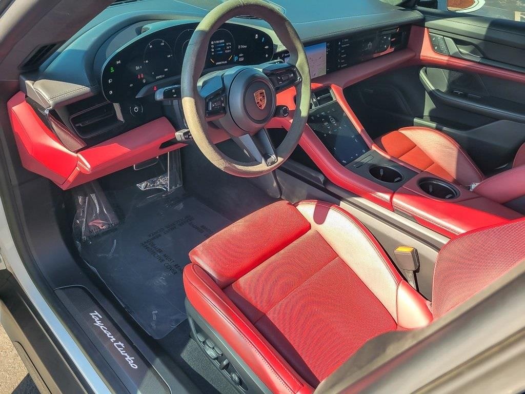 2022 PORSCHE TAYCAN - Image 8