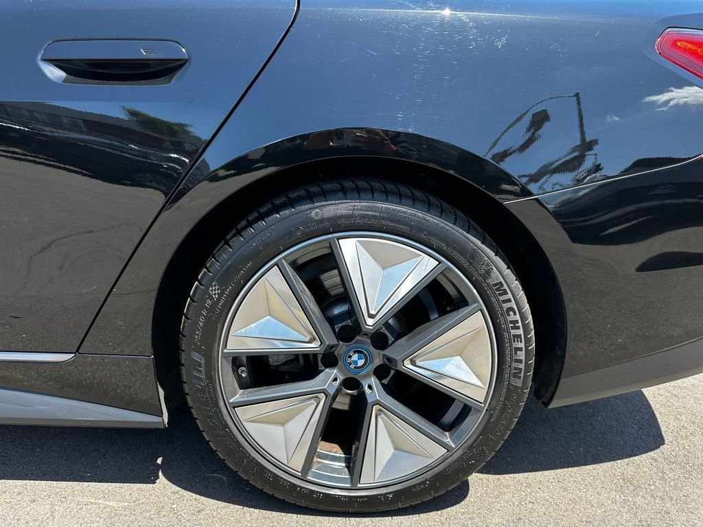 Used 2023 Jet Black BMW eDrive35 image 9