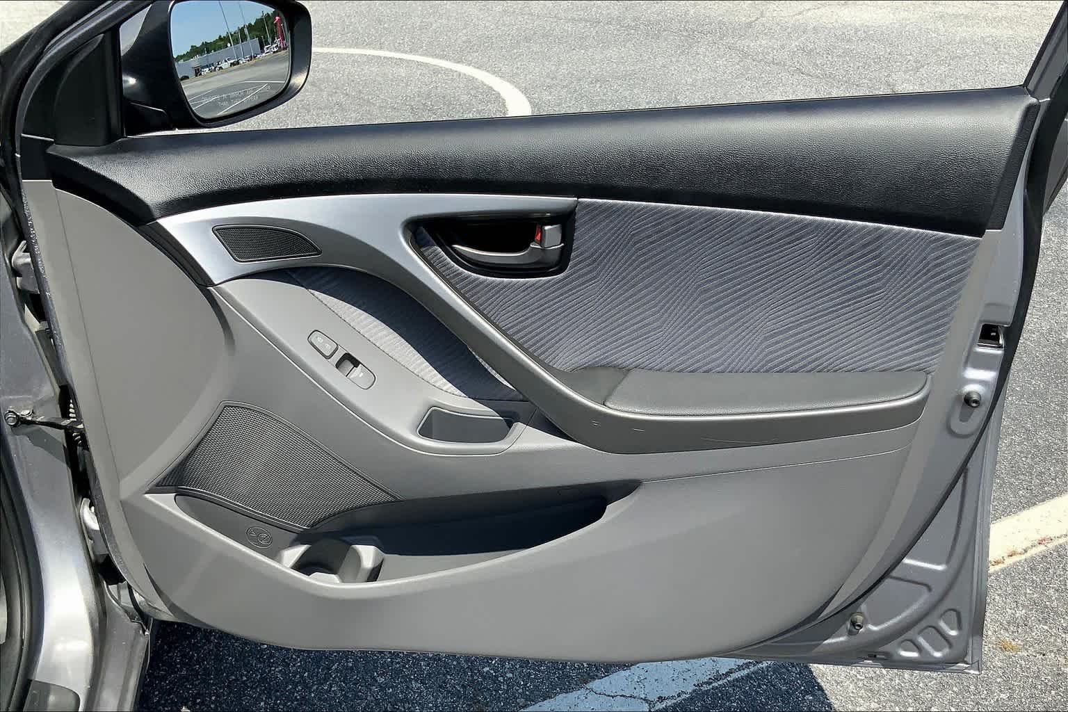 Used 2011 Titanium Gray Metallic Hyundai GLS image 12