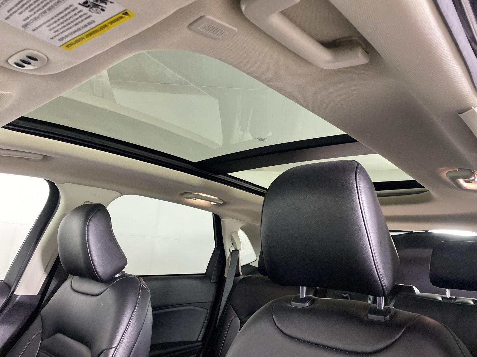 Used 2022 Agate Black Ford SEL image 26