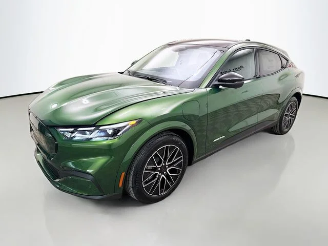 New 2026 Eruption Green Metallic Ford Premium image 3