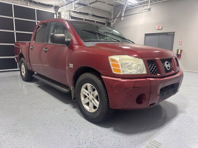 Used 2004 Red Nissan XE image 3