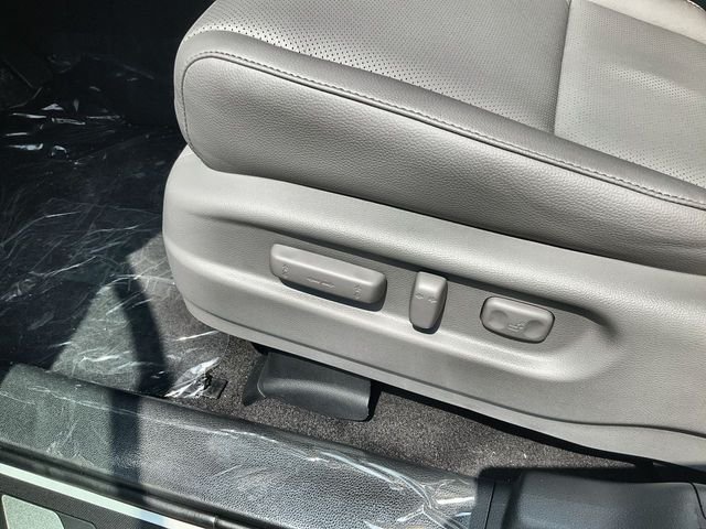 New 2026 Platinum White Pearl Honda RTL image 20