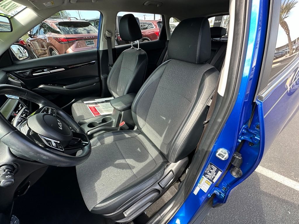 Used 2024 Blue Kia S image 4