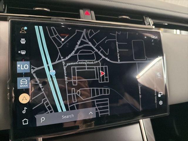New 2026 Arroios Grey Land Rover Dynamic SE image 32