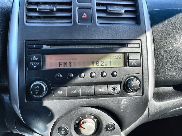 Used 2014 Black Nissan SV image 21