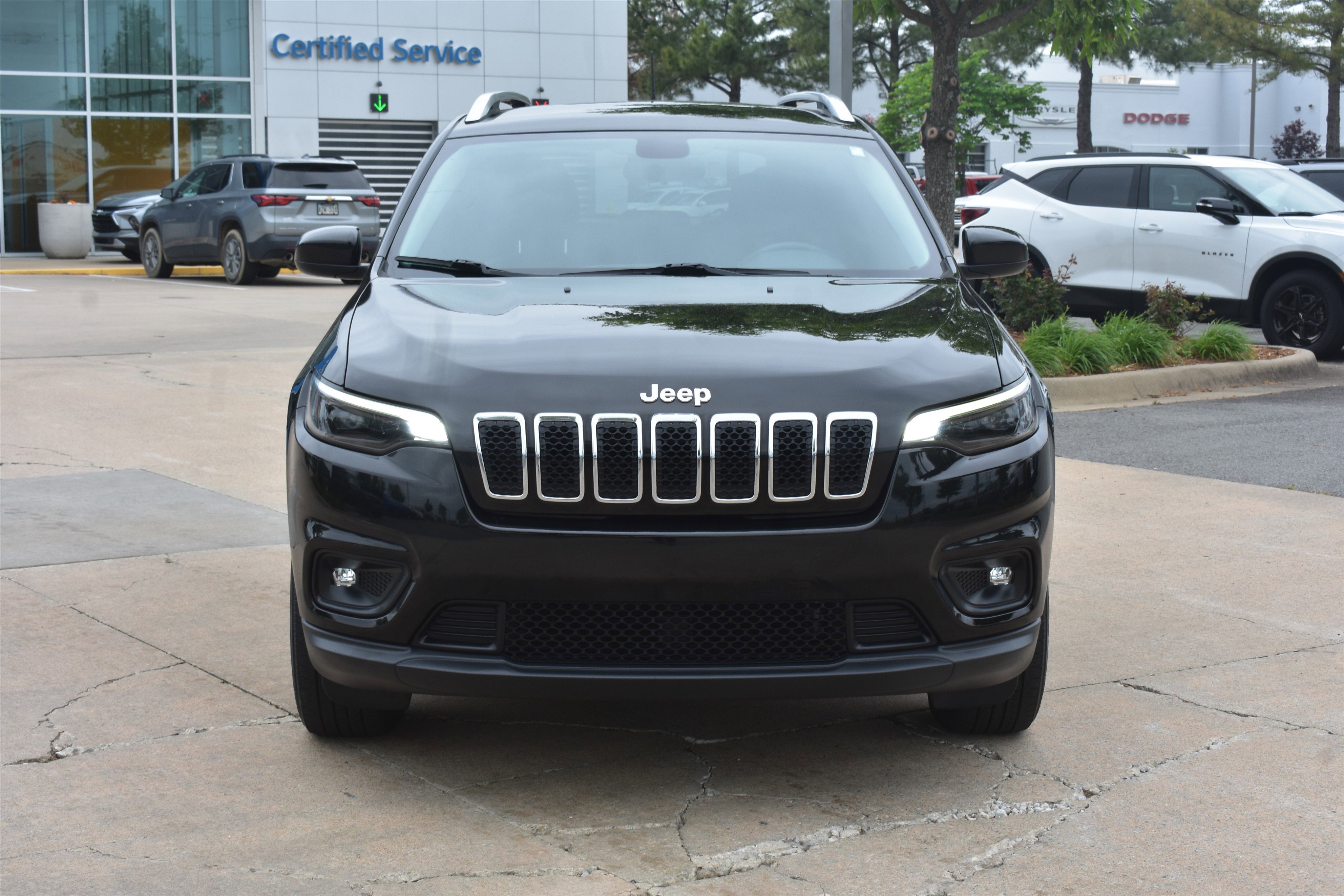 Used 2019 Jeep Cherokee Latitude Plus with VIN 1C4PJMLB0KD273595 for sale in Conway, AR