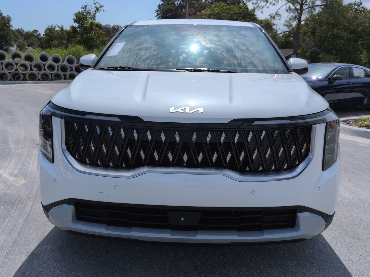 New 2027 Snow White Pearl Kia LX image 9