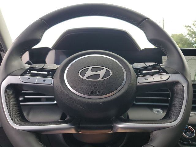 2025 Hyundai Elantra SEL - Photo 13