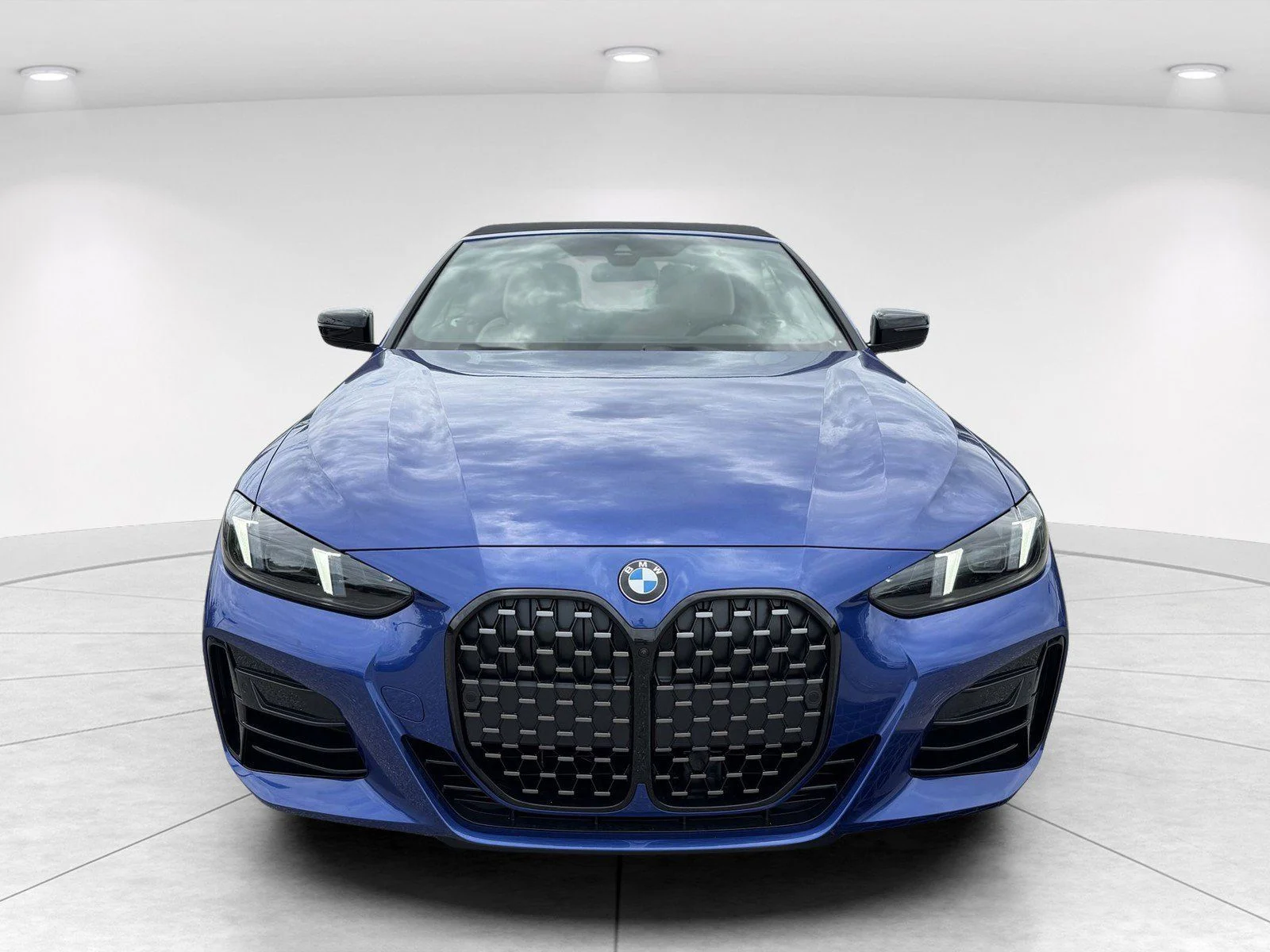 New 2027 Portimao Blue Metallic BMW 430i image 2