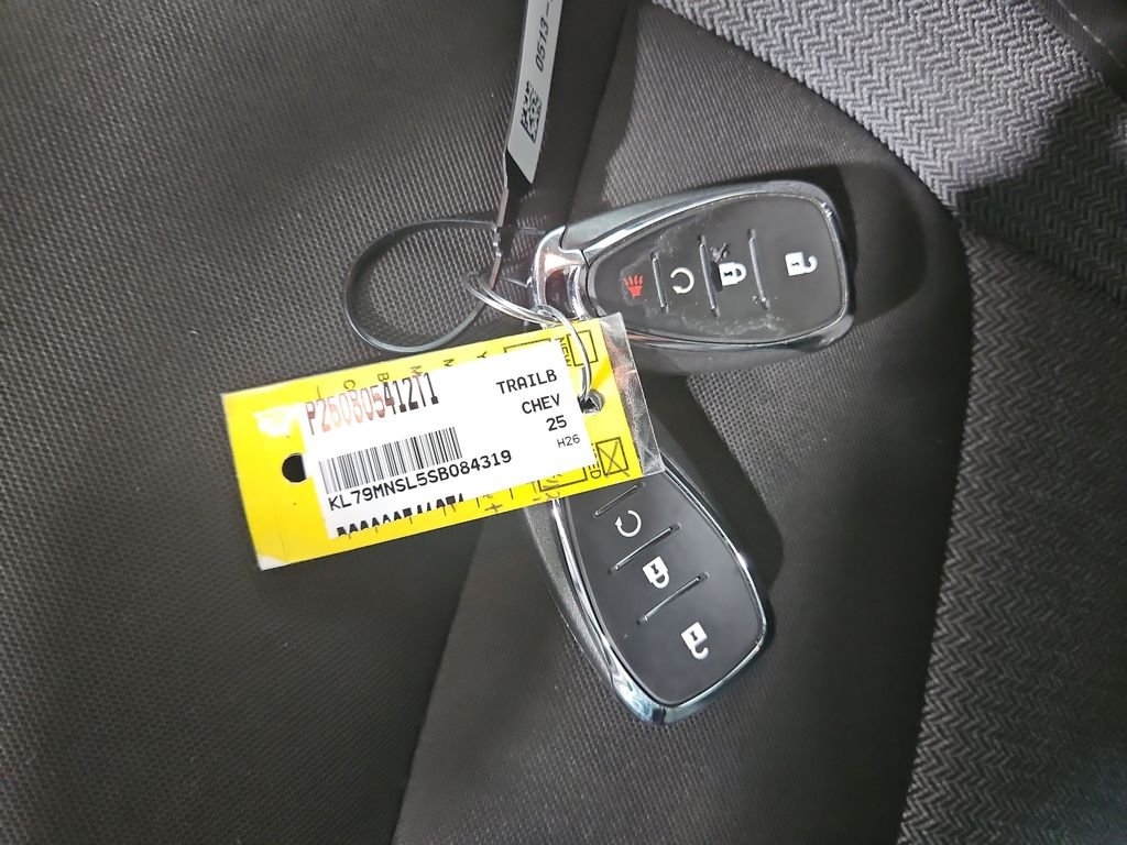 Used 2025 Green Chevrolet LS image 28