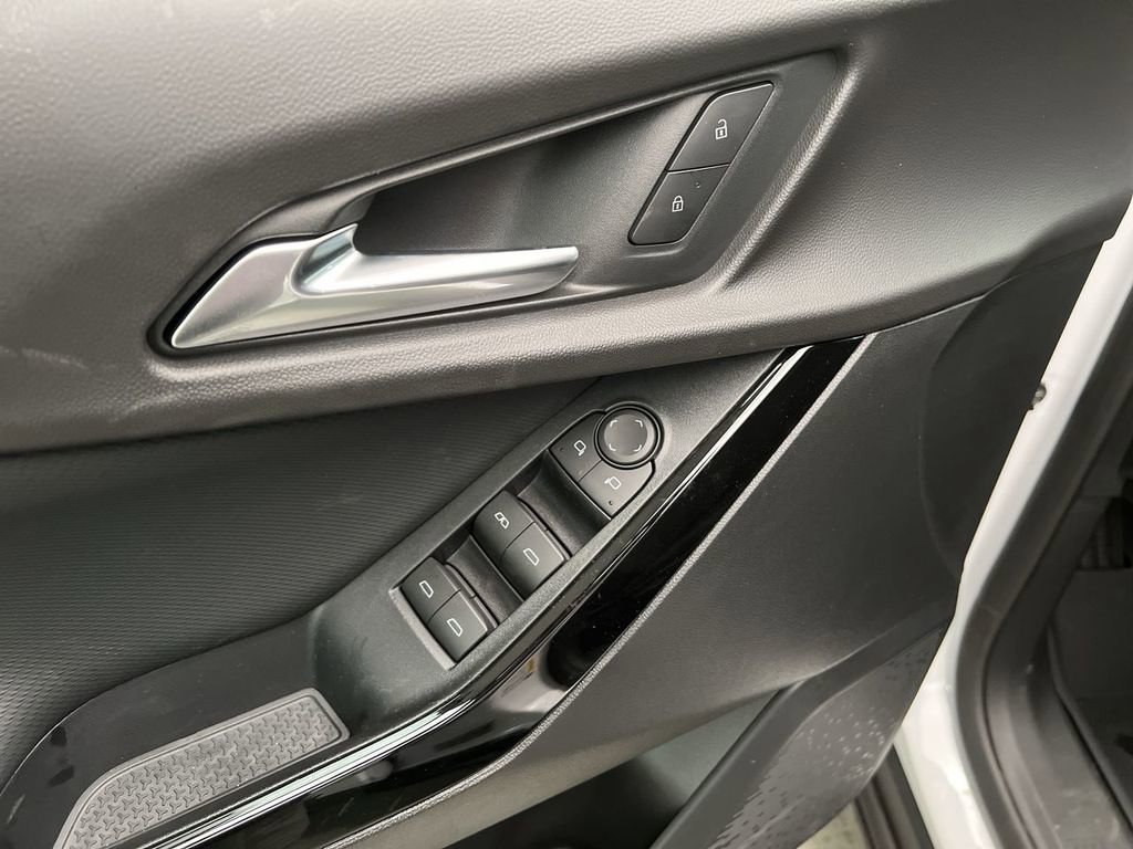 2026 Chevrolet Equinox LT - Photo 13