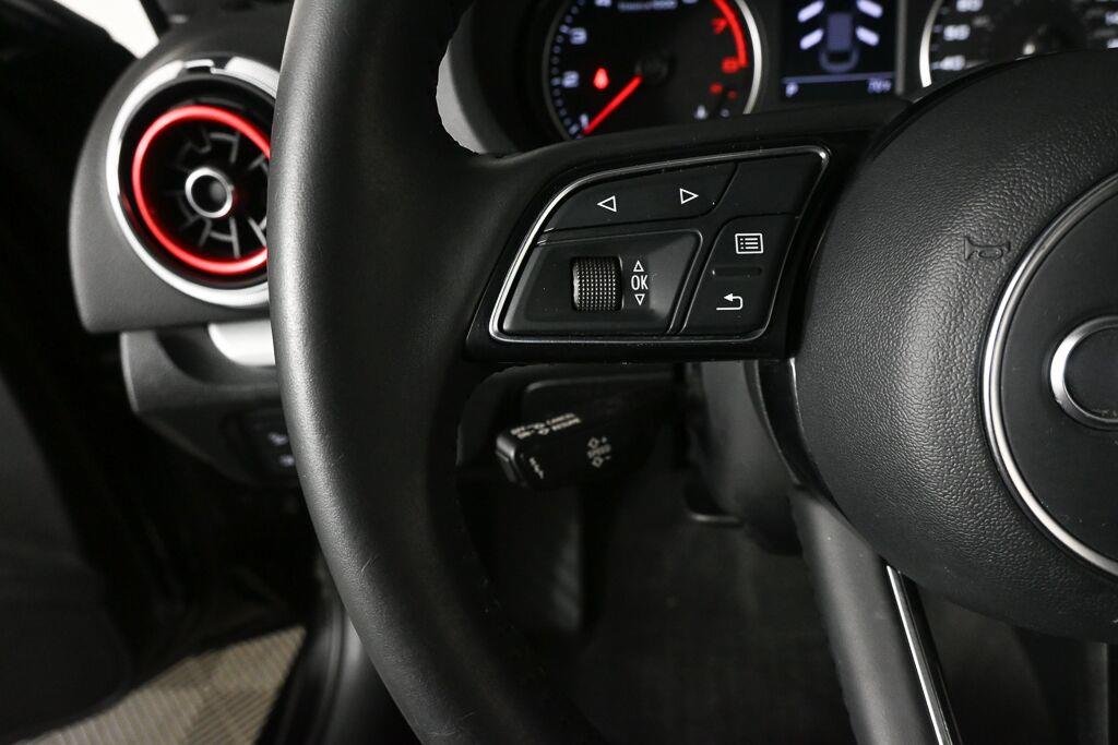 Used 2018 Brilliant Black Audi Premium image 10