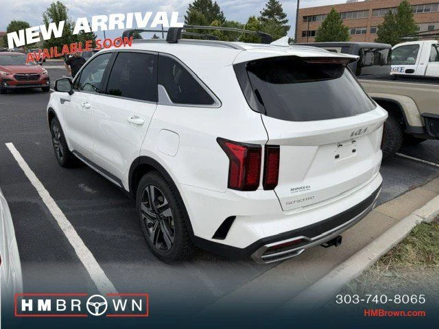 Used 2023 Snow White Pearl Kia EX image 3