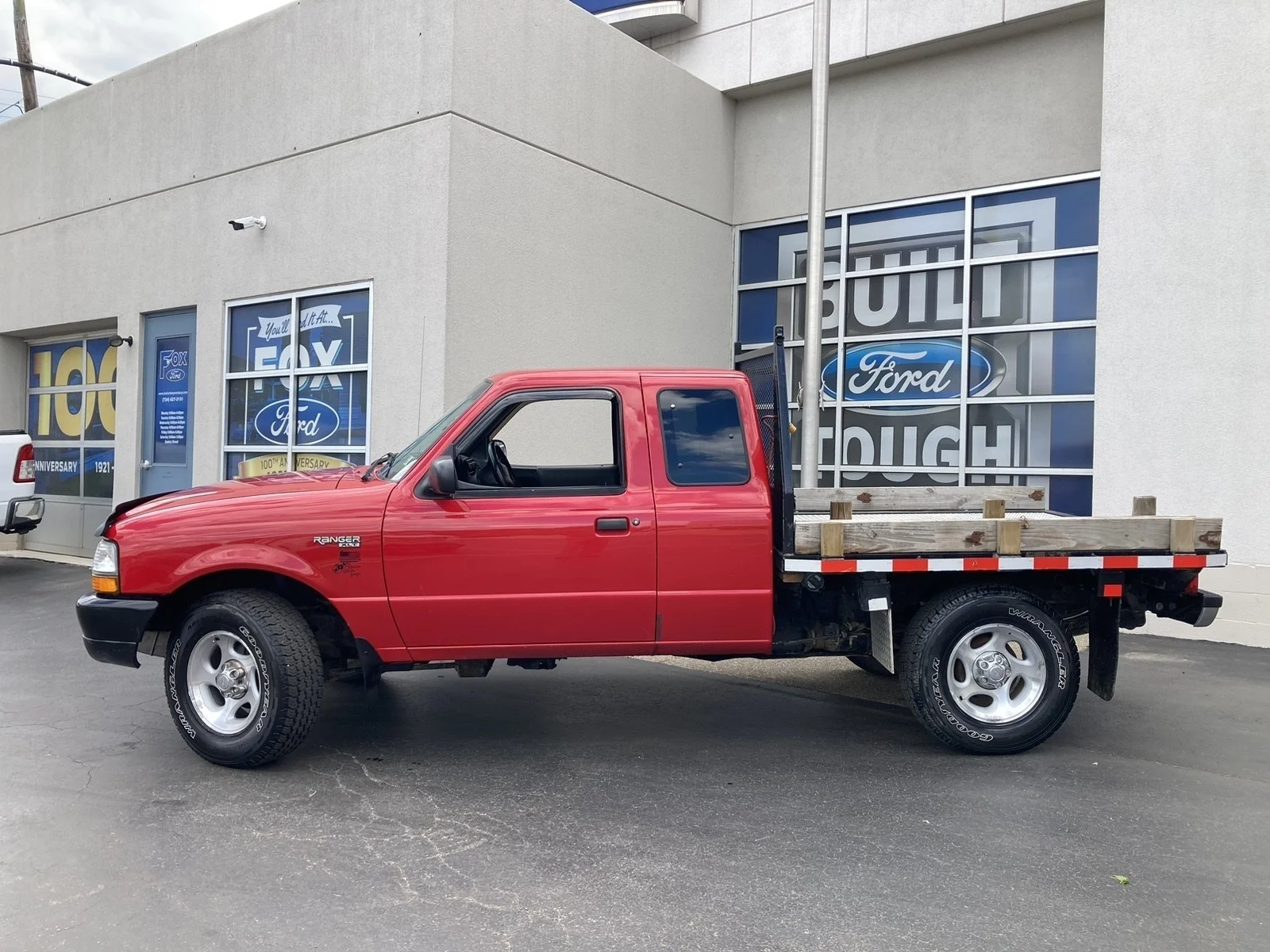 Used 2000 Ford Ranger XLT with VIN 1FTZR15X5YTA64778 for sale in Waynesburg, PA