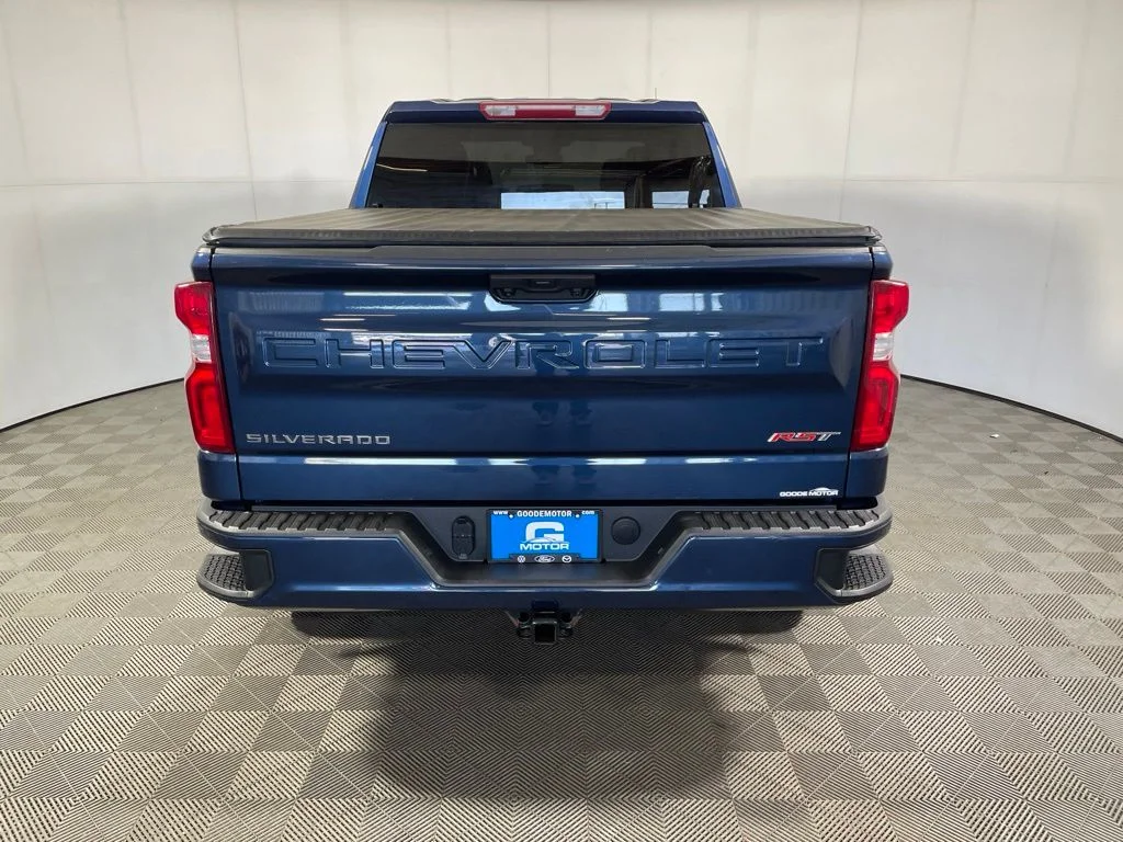 Used 2023 Blue Metallic Chevrolet RST image 7