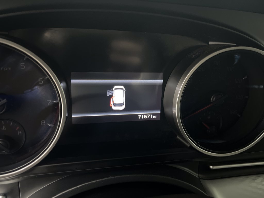 Used 2023 White Kia LX image 17