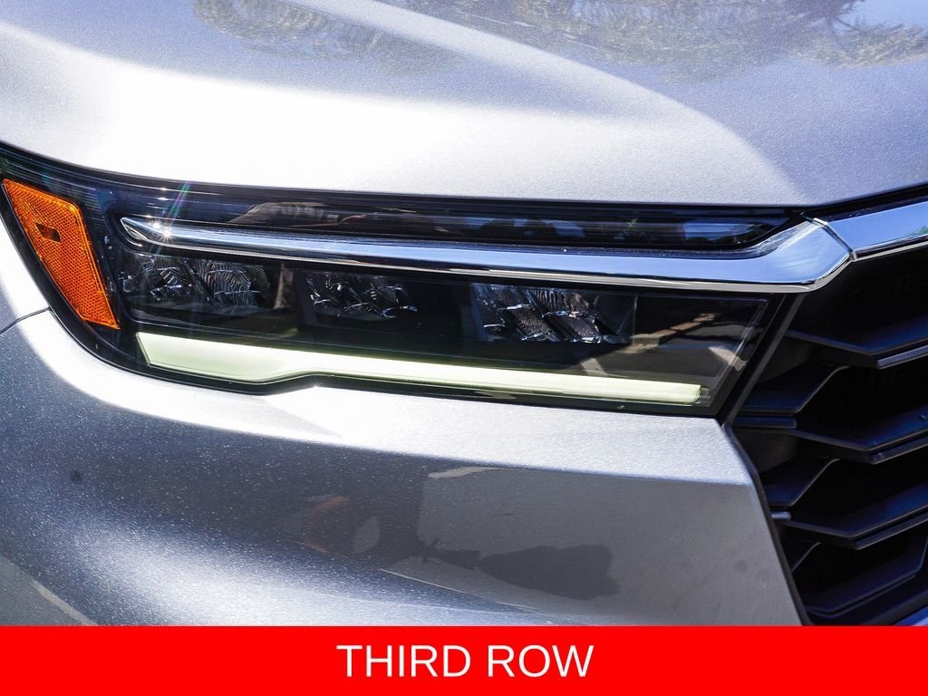 Used 2024  Honda EX-L image 10