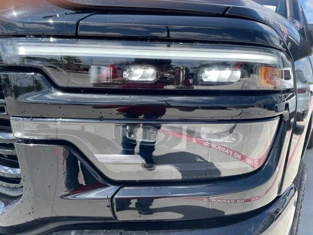 New 2026 Diamond Black Crystal Pearl-Coat Exterior Paint RAM Laramie image 13