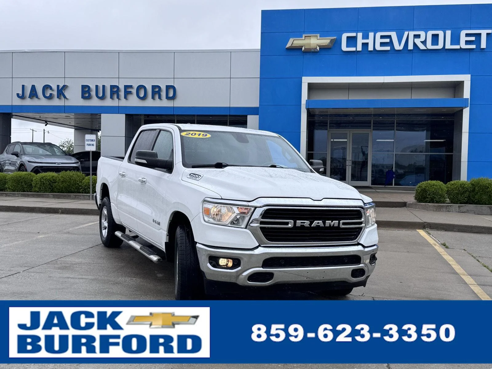 2019 RAM 1500 Big Horn/Lone Star 4x4 Crew Cab 5'7's photo