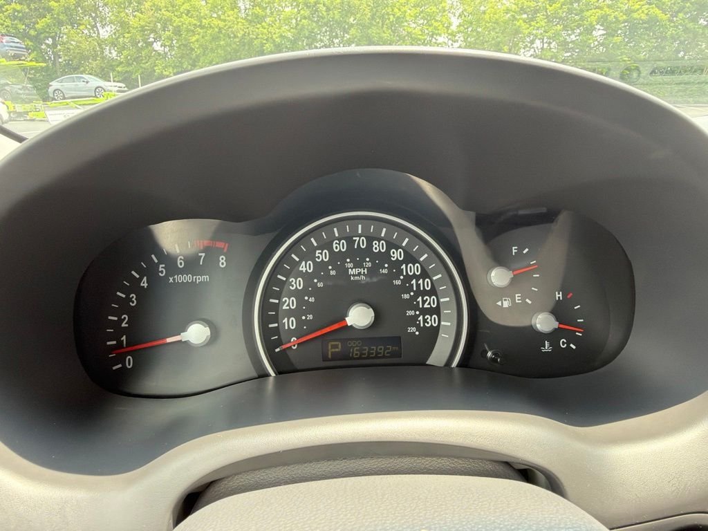 Used 2014 Gray Kia EX image 29