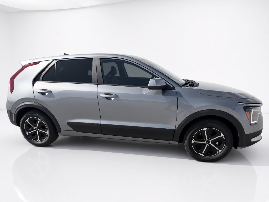 Used 2025 Steel Gray Kia LX image 4