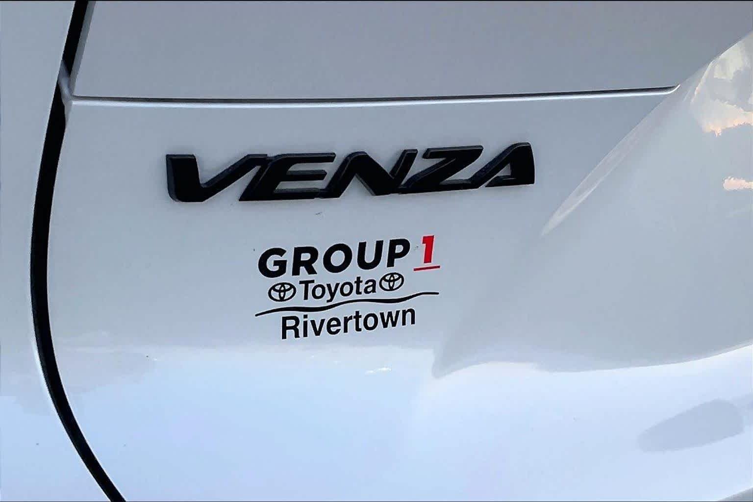 Used 2024 Wind Chill Pearl Toyota Nightshade image 28