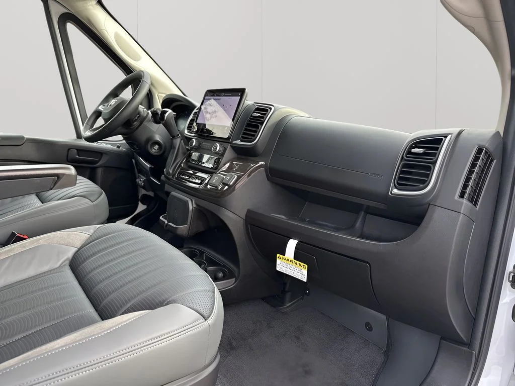 2025 RAM ProMaster Window Van Base - Photo 16
