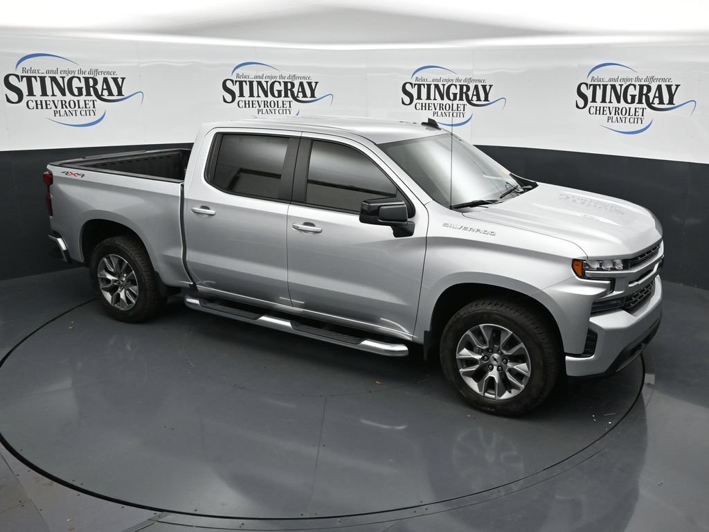 Used 2021 SILVER ICE METALLIC Chevrolet RST image 18