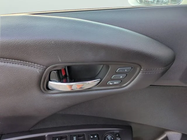 Used 2018 White Acura Technology Package image 17