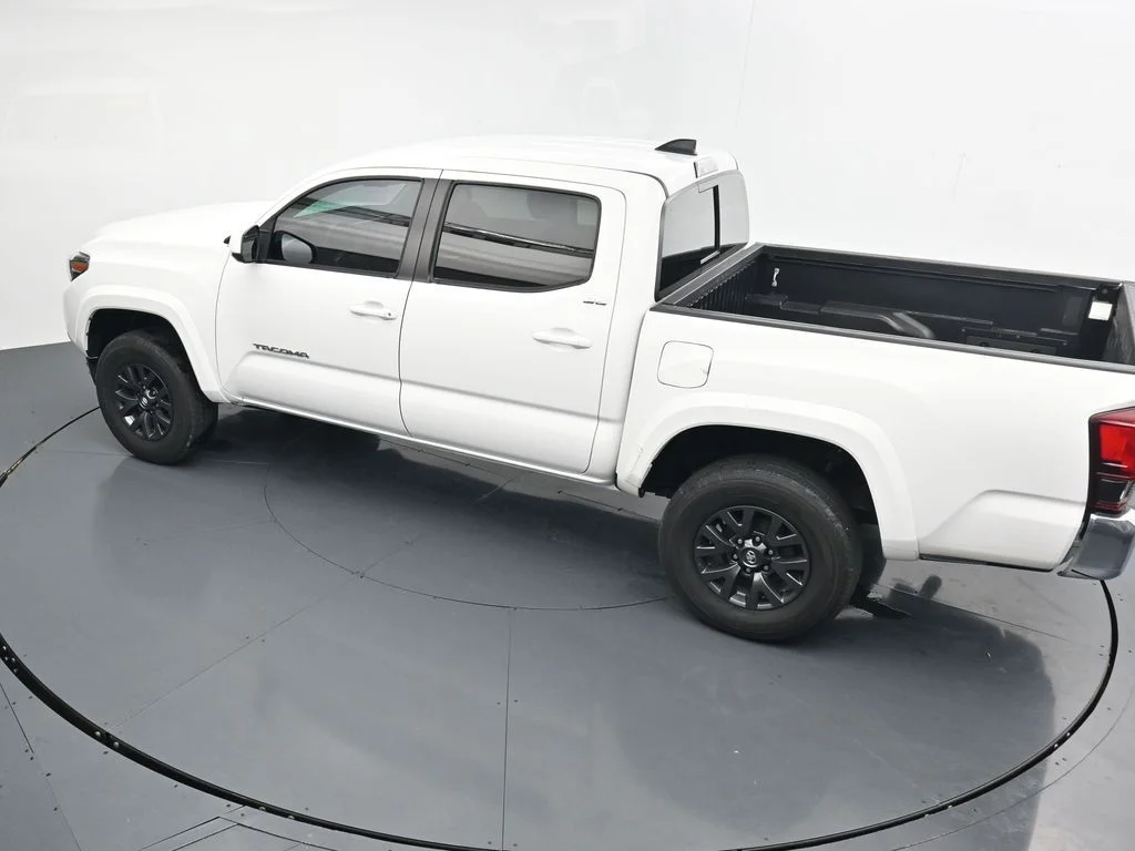 Used 2023 White Toyota SR5 image 23