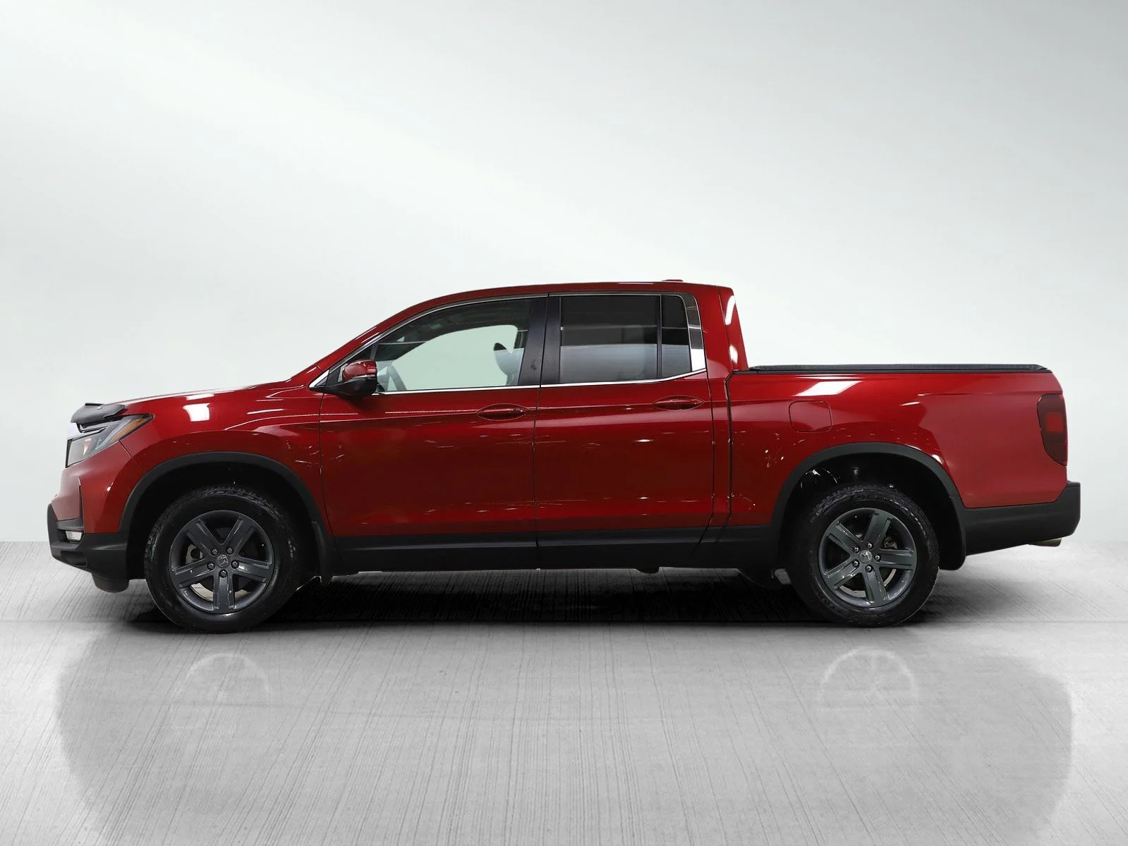 Used 2023 Honda Ridgeline RTL with VIN 5FPYK3F57PB023618 for sale in Burnsville, Minnesota