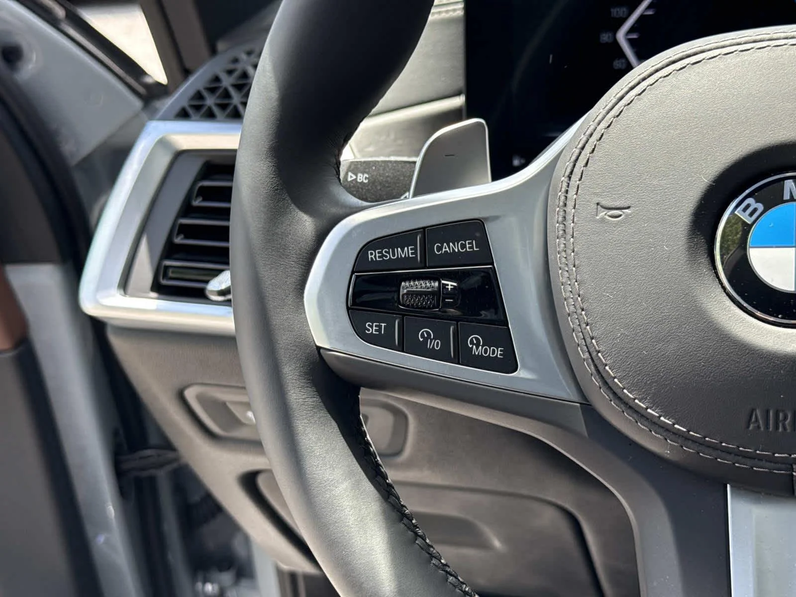 Used 2026 Brooklyn Grey Metallic BMW xDrive40i image 22