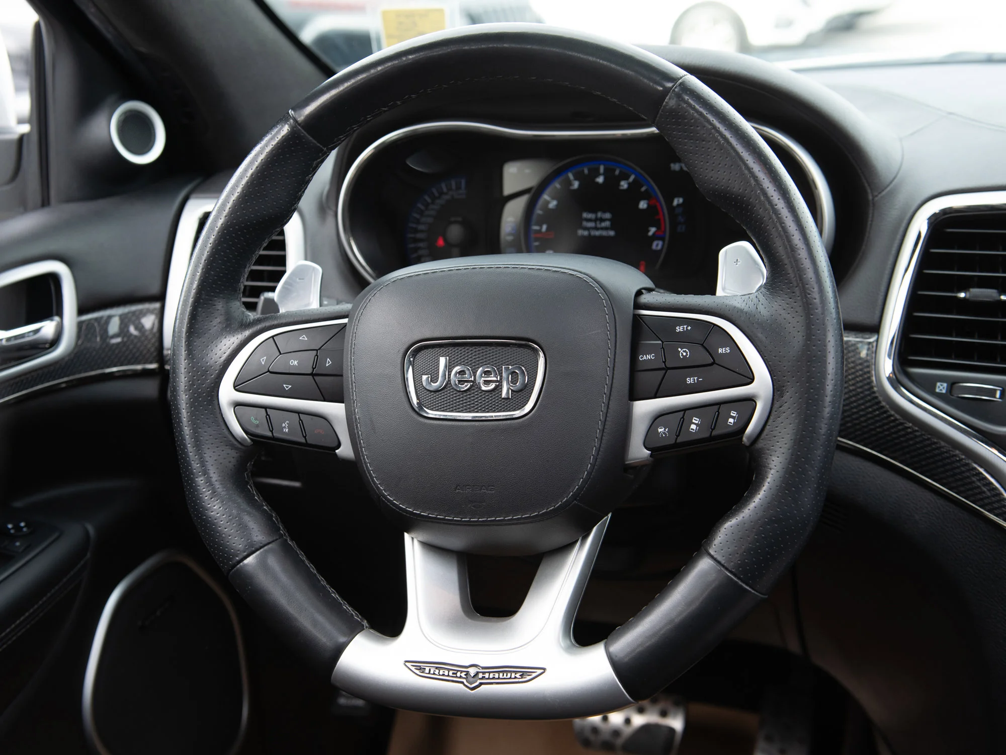 Used 2018 White Jeep Trackhawk * No Accidents | 707 HP | V8 Supercharged | Brembo | Trailer Tow | Heated/Vented Seats image 5