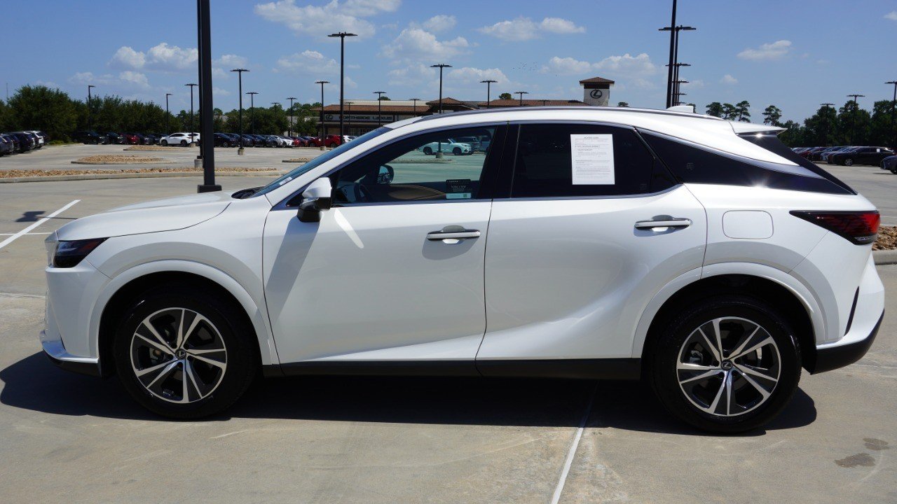 Used 2025 White Lexus RX 350 Premium image 5