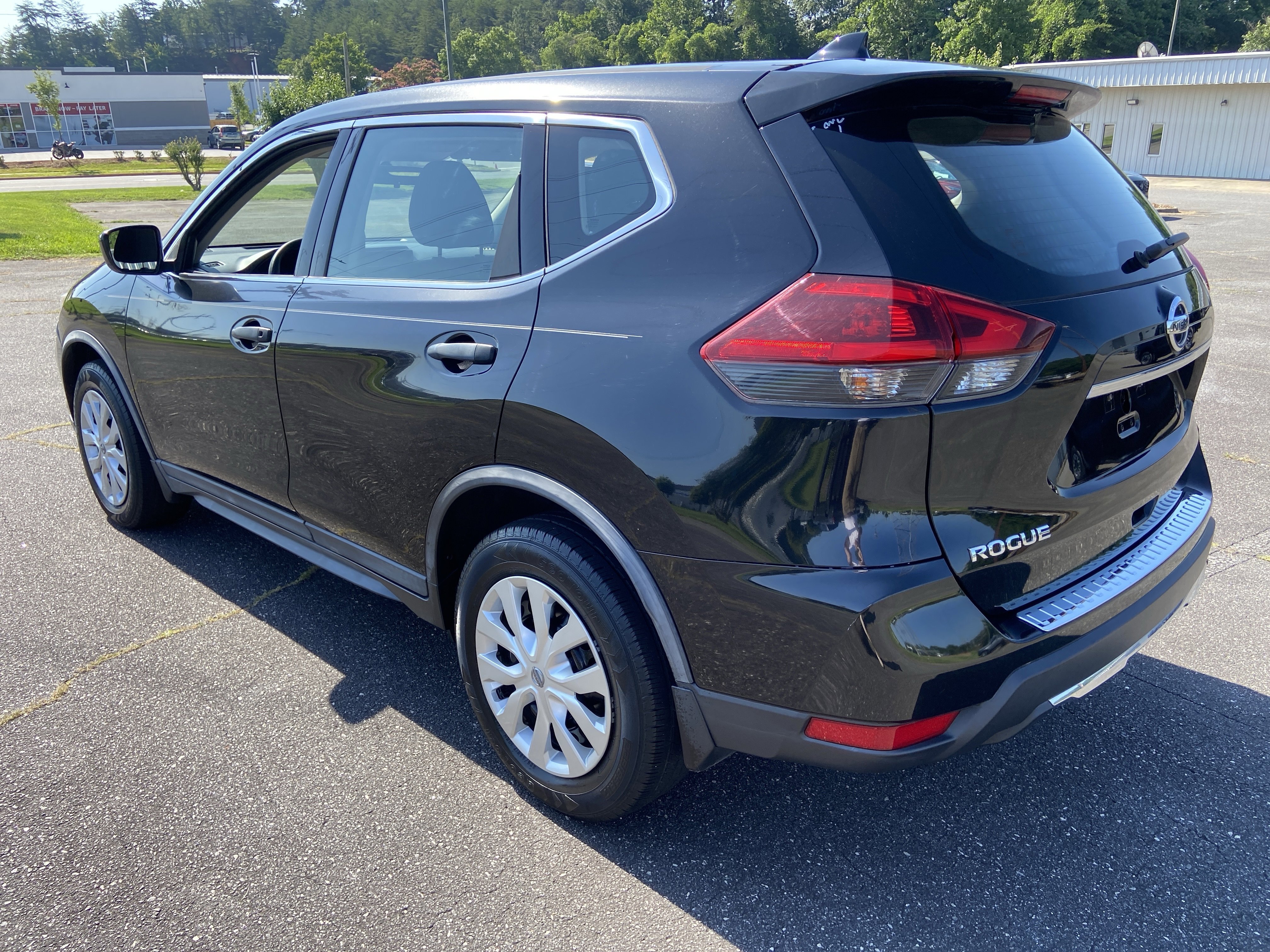 Used 2018 Magnetic Black Nissan S image 6