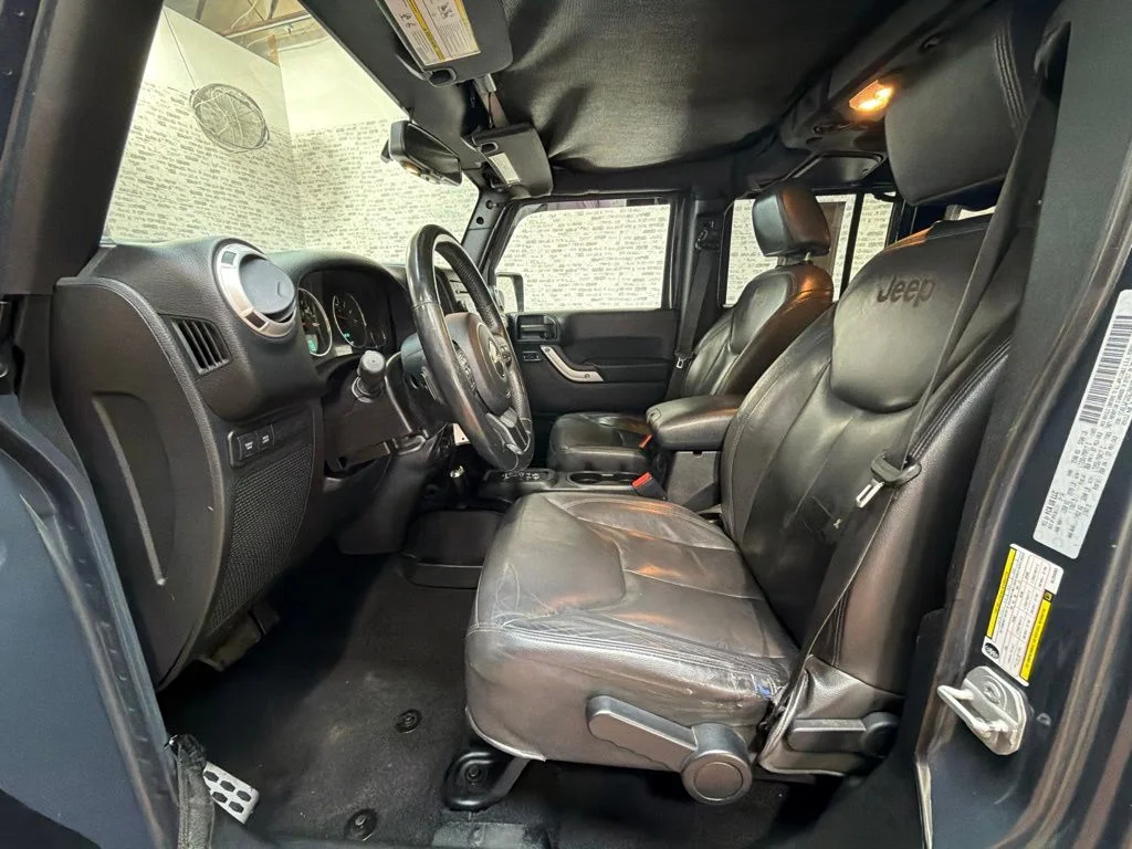 Used 2016 Rhino Clearcoat Jeep Unlimited Rubicon image 22